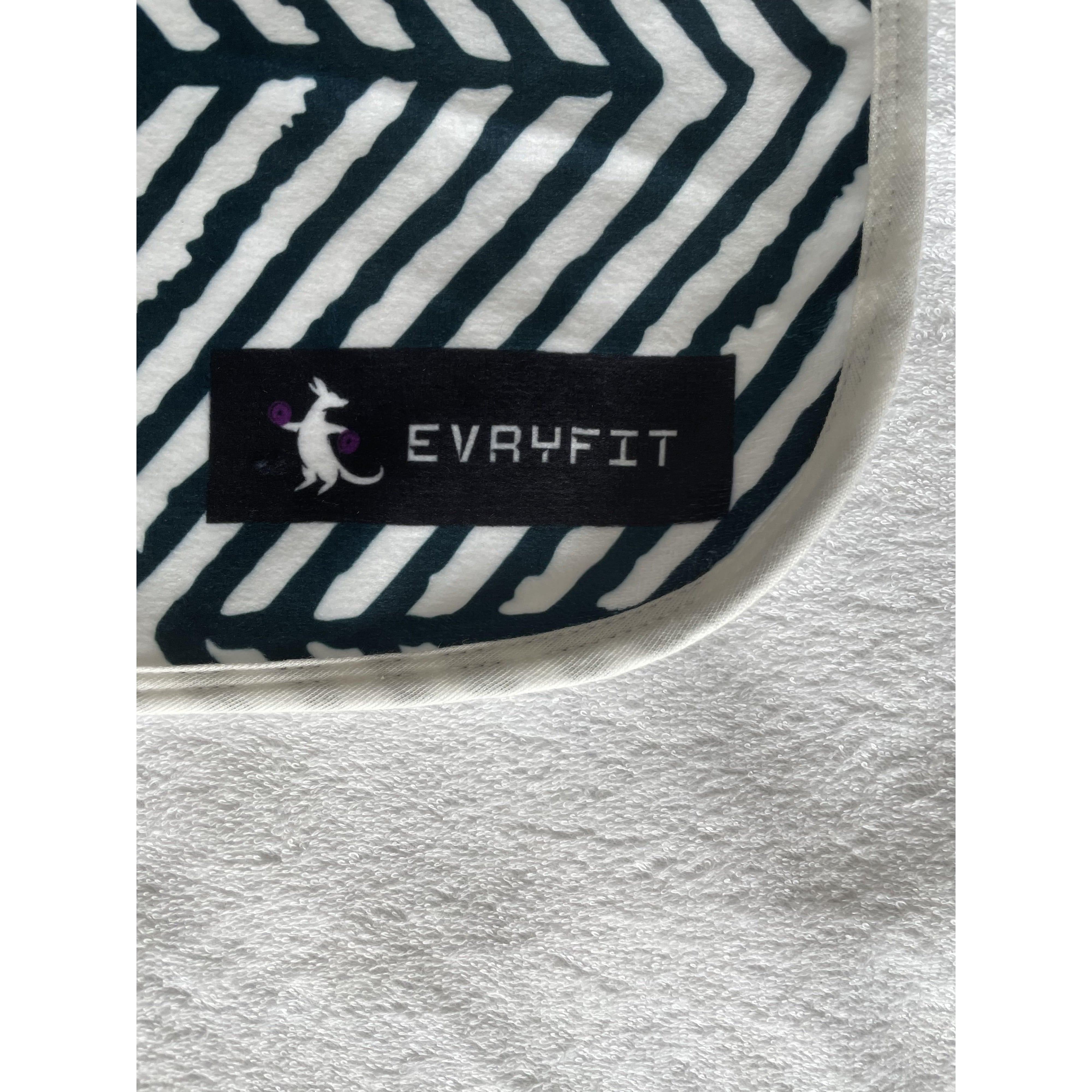 B&W Arrow Hoodel - Hooded Gym Towel - evryfit - bench towel, gym towel, gymtowel, hooded towel, hoodel, magnet towel, towel, towel with pocket